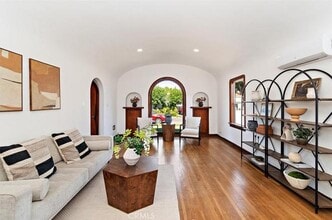 6109 Falcon Ave in Long Beach, CA - Building Photo - Building Photo