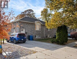 675 Chippawa St in Windsor, ON - Building Photo
