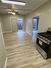 105 S 3rd St in Sanger, TX - Building Photo - Building Photo