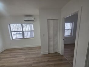 5900 NE 1st Ave, Unit 1 in Miami, FL - Foto de edificio - Building Photo