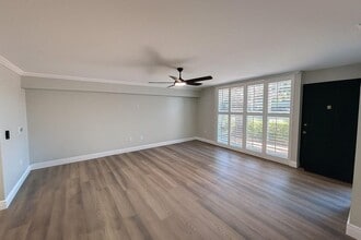 1707 Village Blvd in West Palm Beach, FL - Building Photo - Building Photo