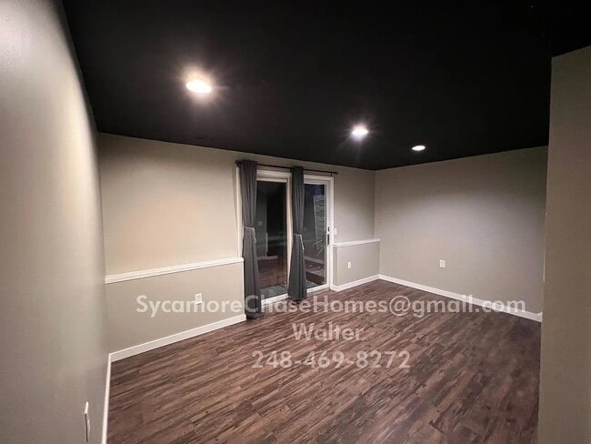 2912 Canarsie Dr in Lansing, MI - Foto de edificio - Building Photo