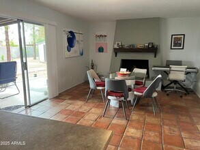 15635 North 21st St in Phoenix, AZ - Building Photo - Building Photo