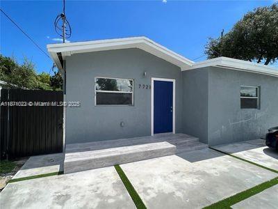 7721 NW 10th Ave in Miami, FL - Building Photo - Building Photo