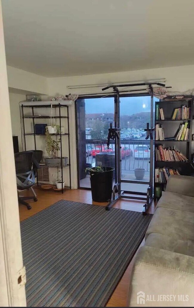 1713 Raspberry Ct in Edison, NJ - Building Photo - Building Photo