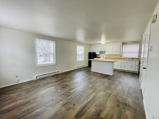property at 842 7th St