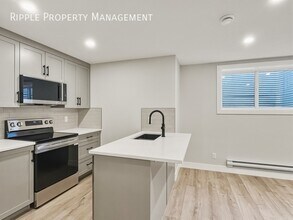 2618-26128 28 Ave SW in Calgary, AB - Building Photo - Building Photo