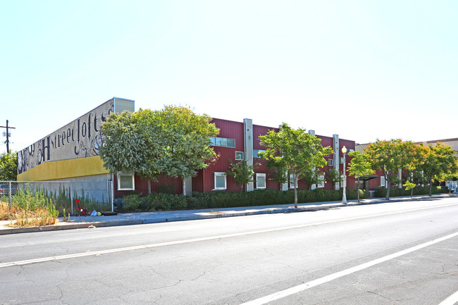 H Street Lofts in Fresno, CA - Building Photo - Building Photo