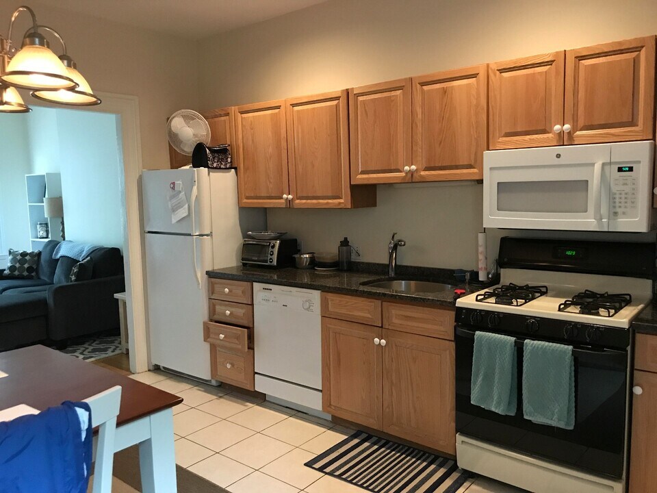 12 Summer St, Unit 1 in Boston, MA - Building Photo