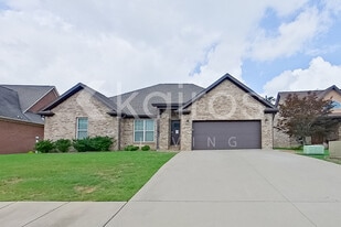 117 Old Orchard Rd in Florence, AL - Building Photo