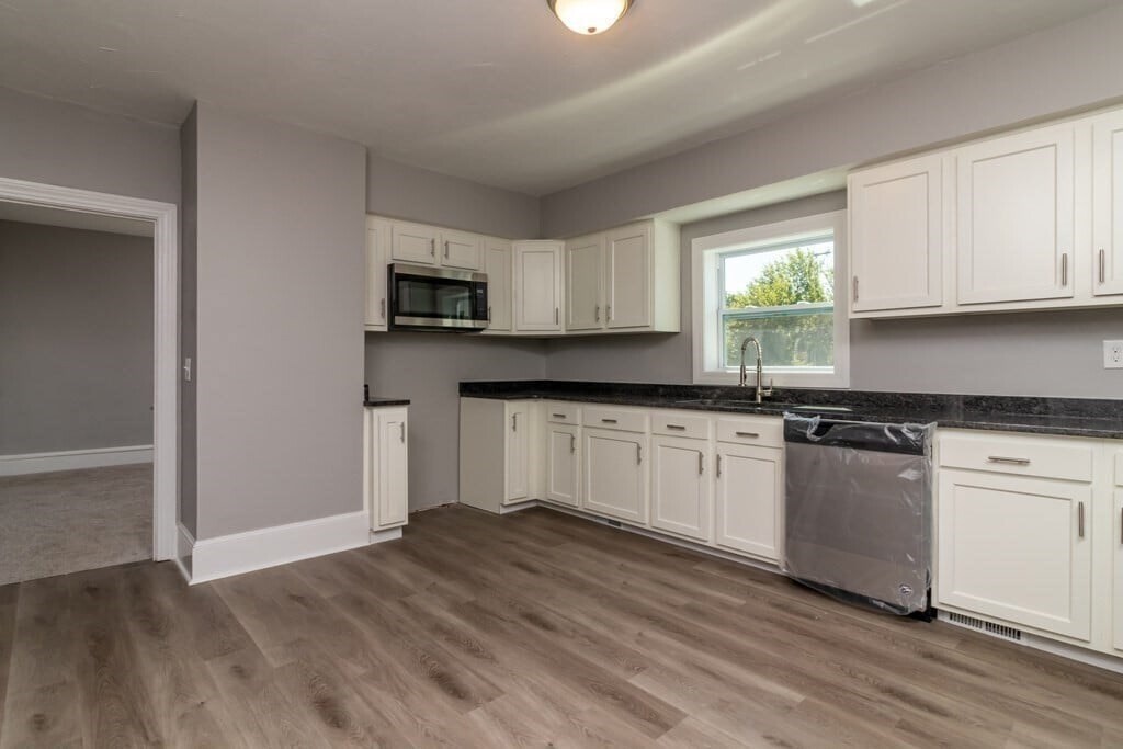 30 Chandler Ave in Taunton, MA - Building Photo