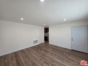2400 Vanderbilt Ln in Redondo Beach, CA - Building Photo - Building Photo