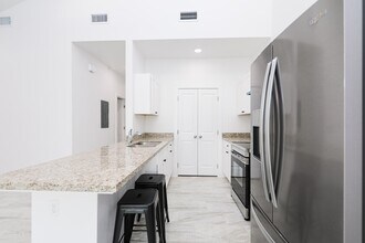 3911 Casa Blanca Lake Rd in Laredo, TX - Building Photo - Building Photo