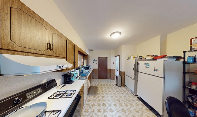 1 Woodstock Ave, Unit 1