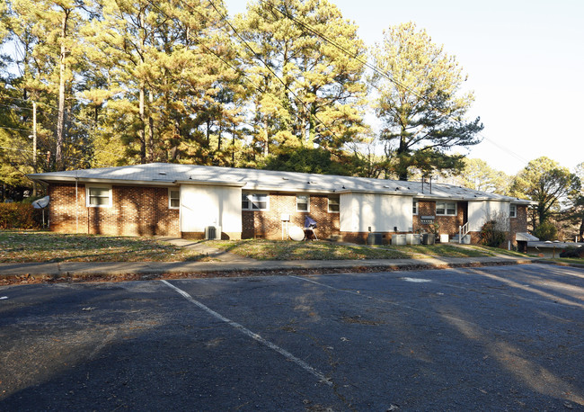 Penwood Apartments in Raleigh, NC - Building Photo - Building Photo