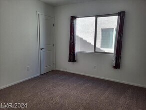 10401 Joaquin Fire St in Las Vegas, NV - Building Photo - Building Photo