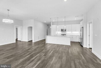 1761 Old Meadow Rd in McLean, VA - Building Photo - Building Photo