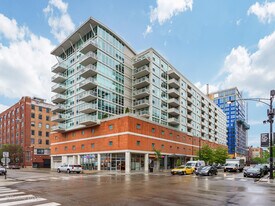 909 W Washington Blvd, Unit 601 in Chicago, IL - Building Photo