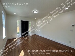106 S 15th Ave in Caldwell, ID - Foto de edificio - Building Photo