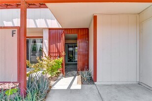 417 N Lamb Blvd in Las Vegas, NV - Building Photo