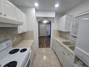 8681 Bardmoor Blvd in Seminole, FL - Building Photo - Building Photo