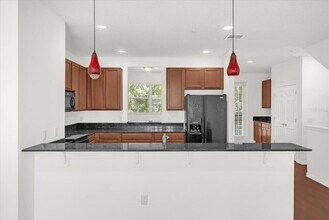 655 Pensacola Ln in Lake Mary, FL - Foto de edificio - Building Photo