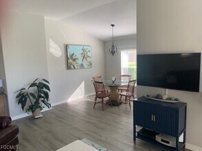 10083 Oakhurst Way in Ft. Myers, FL - Building Photo - Building Photo