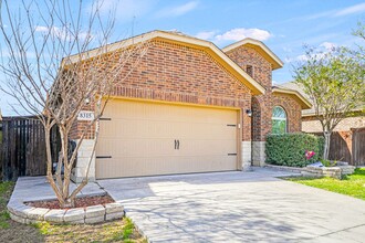 8315 Gentry Creek in San Antonio, TX - Building Photo - Building Photo