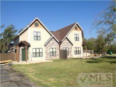 Chestnut Cottages in Hico, TX - Building Photo