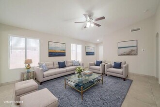 11476 W Madisen Ellise Dr in Surprise, AZ - Foto de edificio - Building Photo