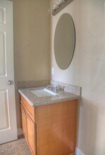 2212 N 18th St, Unit #2 in Phoenix, AZ - Foto de edificio - Building Photo