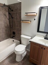 5310 Wallaby Way in North Highlands, CA - Building Photo - Building Photo