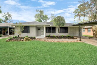 2215 Gardenia Dr in Houston, TX - Building Photo - Building Photo