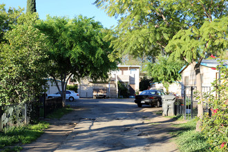 1403-1421 S Orange St in Escondido, CA - Building Photo - Building Photo