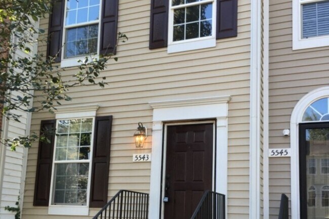 property at 5543 Crabtree Park Ct