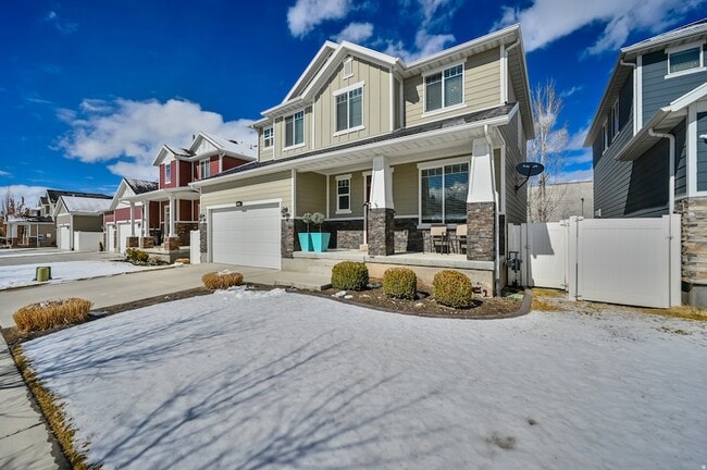 794 Star Spangled Dr in Bluffdale, UT - Foto de edificio - Building Photo