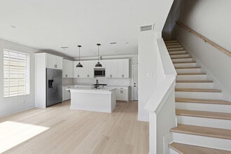 HARMON West Meade by Crescent Communities in Nashville, TN - Foto de edificio - Building Photo