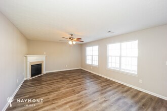 313 Sarasota Ln in Locust Grove, GA - Building Photo - Building Photo