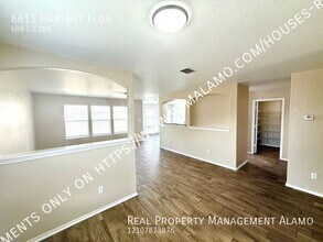 6611 Hartnet Fields in Converse, TX - Building Photo - Building Photo