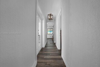 7831 Hope St in Hollywood, FL - Building Photo - Building Photo