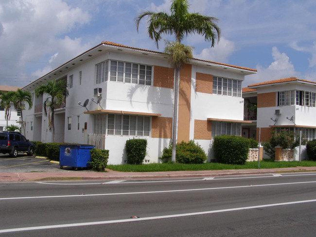 CAUBERY ON THE BEACH /SOGNIO DI MARE in Miami Beach, FL - Foto de edificio - Building Photo