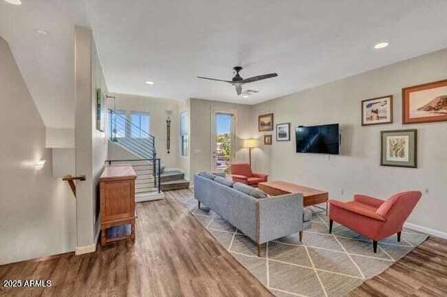 2090 S Dorsey Ln in Tempe, AZ - Building Photo - Building Photo
