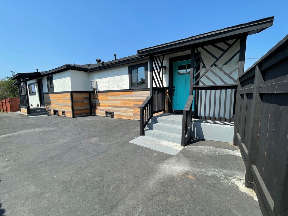 1846 Klauber Ave in San Diego, CA - Building Photo