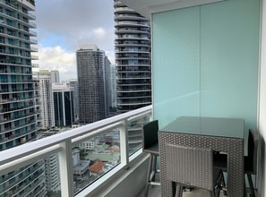 1080 Brickell Ave, Unit 3303 in Miami, FL - Building Photo - Building Photo