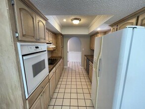 1918 Ridgewood Dr in Norman, OK - Building Photo - Building Photo
