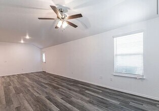 704 B Kimble Dr in Temple, TX - Building Photo - Building Photo