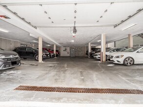 350 W Broadway, Unit 3 in Boston, MA - Building Photo - Building Photo