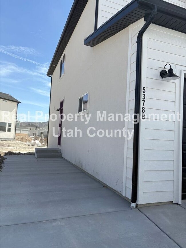 5378 N Sulley Way in Eagle Mountain, UT - Building Photo - Building Photo