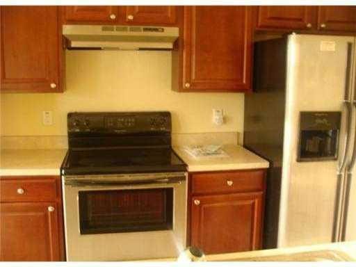 777 Riverside Dr in Coral Springs, FL - Building Photo