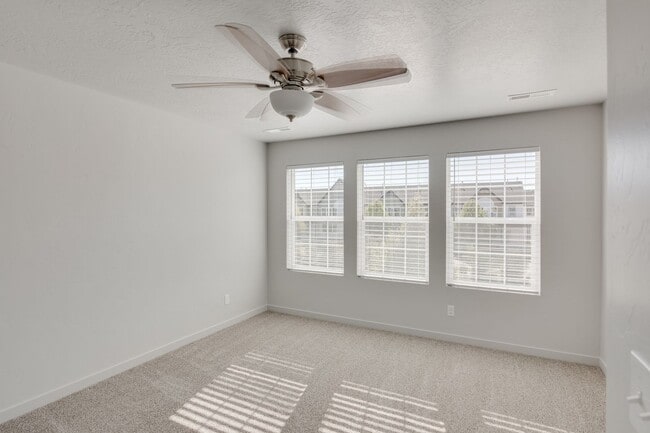 11363 W Knightsbridge Ct